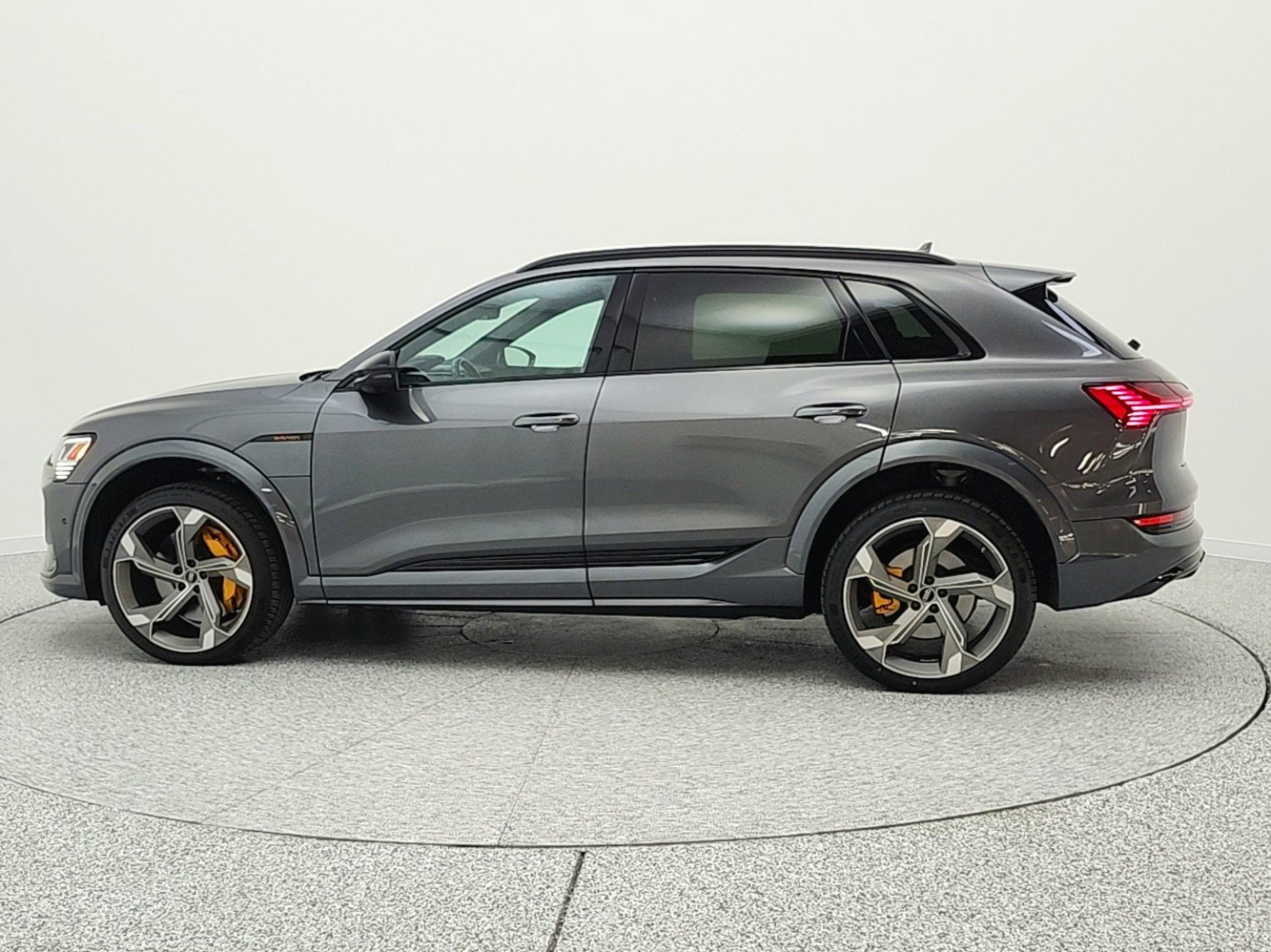 Used 2023 Audi e-tron S Premium Plus w/ Black Optic Package AWD/4WD image 8