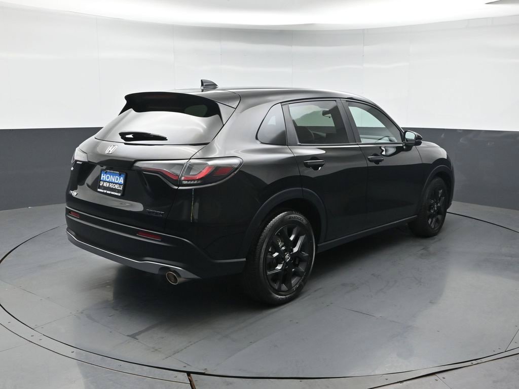 Used 2025 Honda HR-V Sport image 6