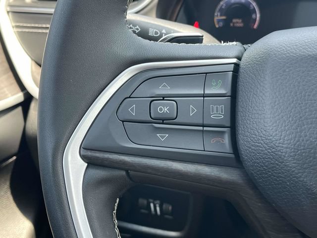 Used 2023 Jeep Grand Cherokee Limited AWD/4WD image 28