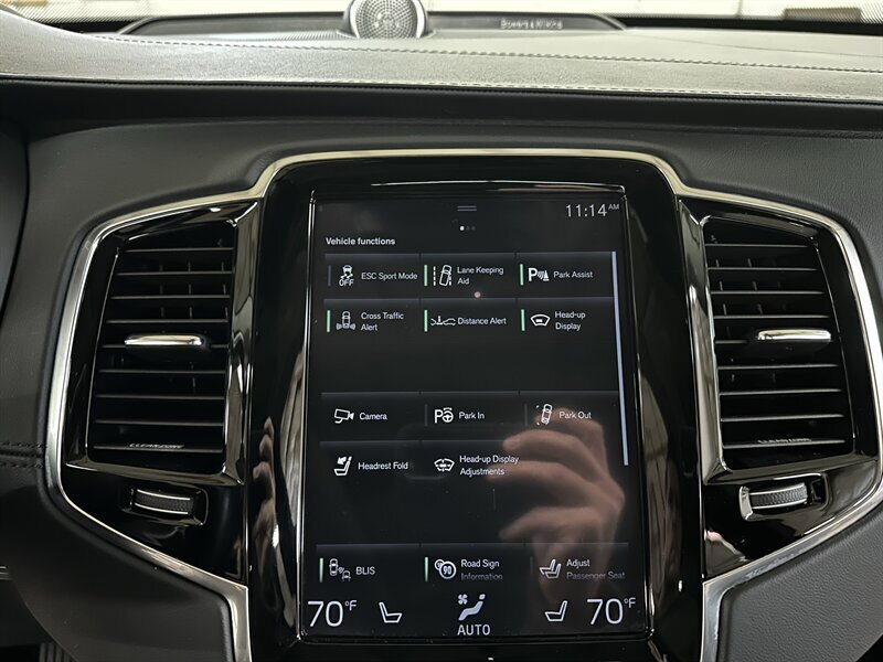 Used 2016 Volvo XC90 T8 Inscription w/ Vision Package image 19