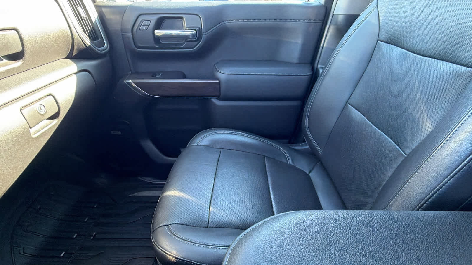 Used 2019 GMC Sierra 1500 SLT w/ SLT Premium Plus Package image 12
