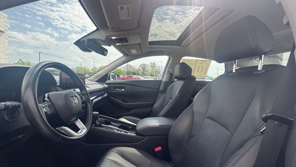 Used 2023 Honda Accord Touring image 18