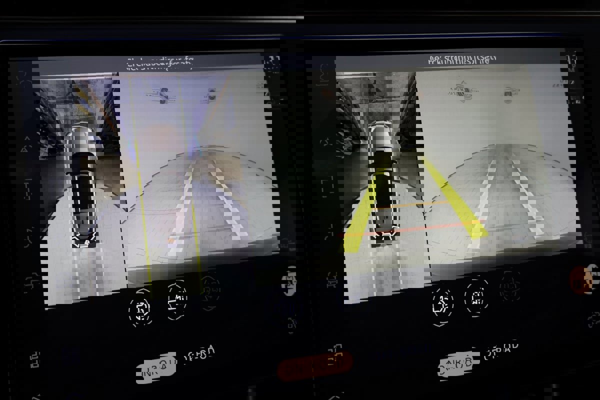 Used 2022 Land Rover Range Rover Long Wheelbase First Edition image 7