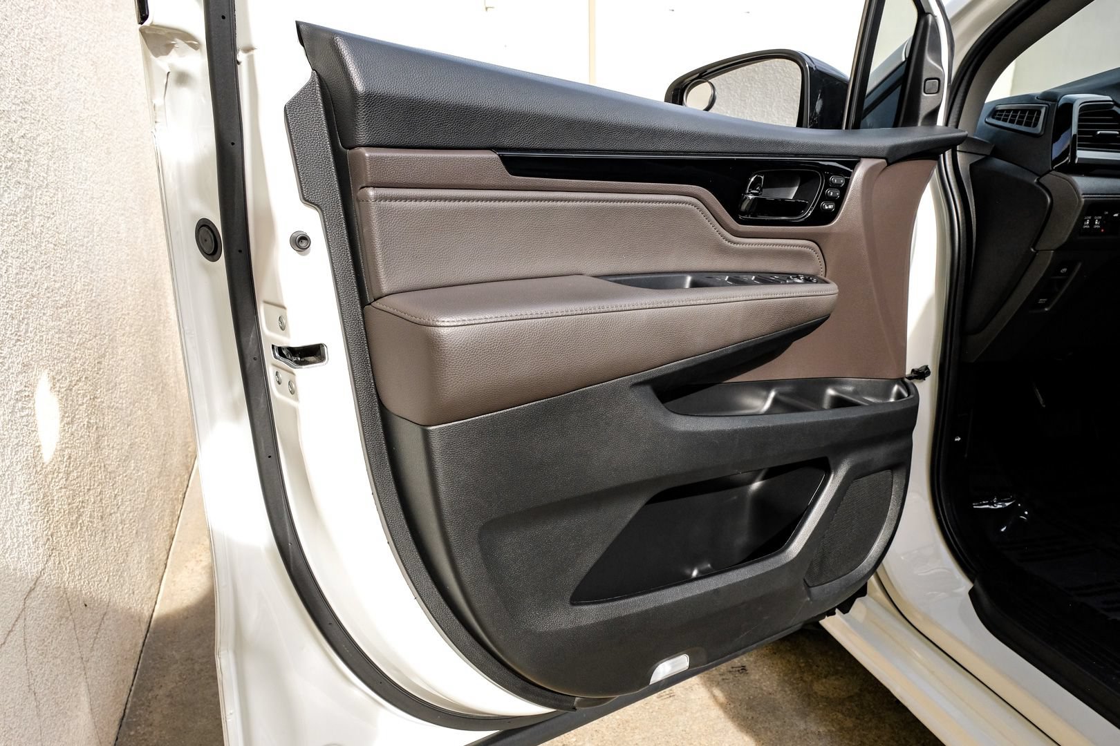 Used 2020 Honda Odyssey Elite image 46