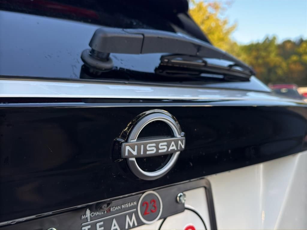 New 2026 Nissan Kicks SV image 13