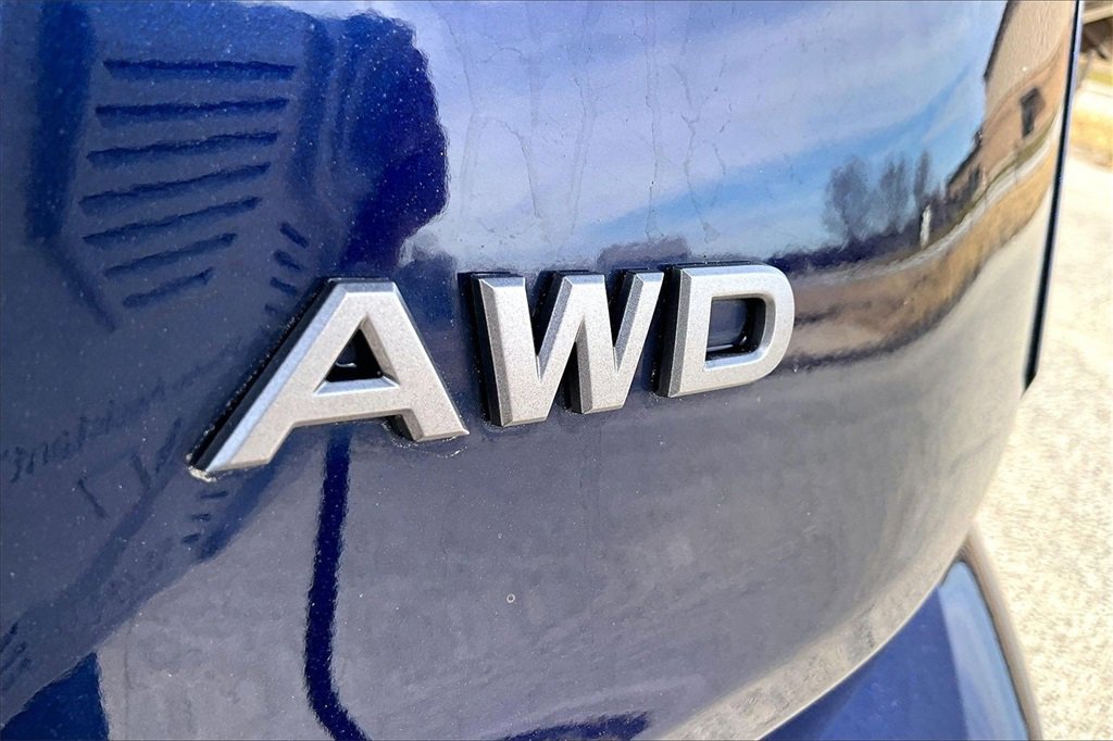 Used 2025 Nissan Rogue SV image 8