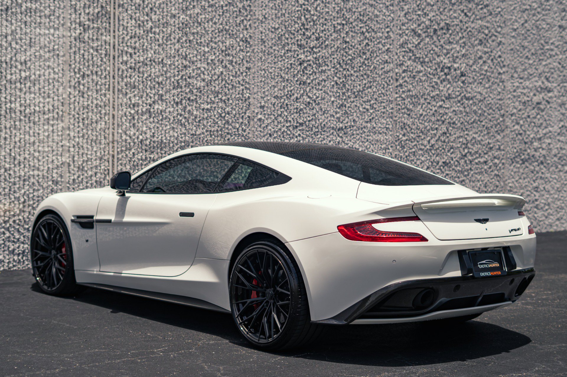 Used 2015 Aston Martin Vanquish Coupe RWD image 37