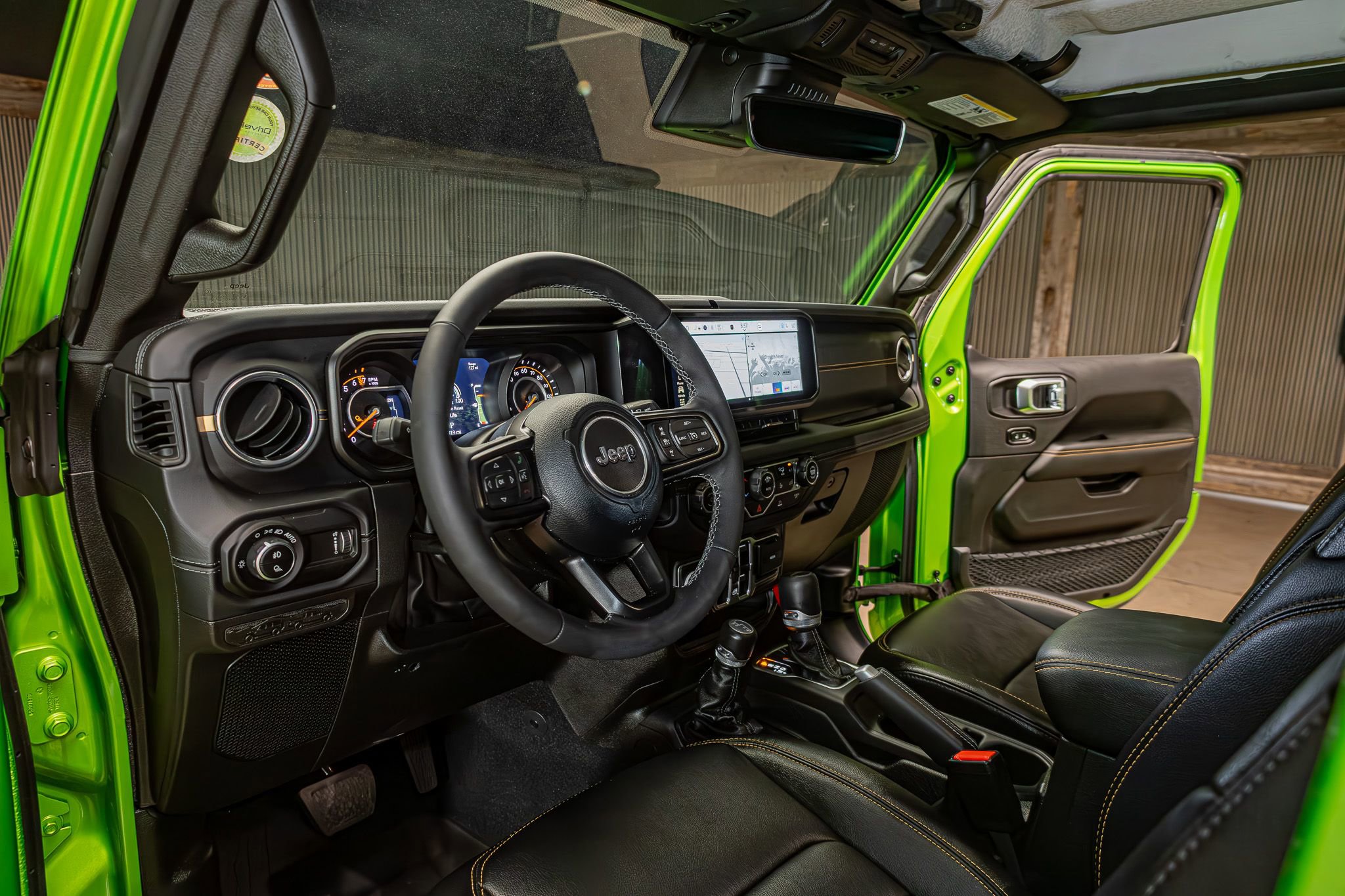 Used 2025 Jeep Gladiator Sport AWD/4WD image 16