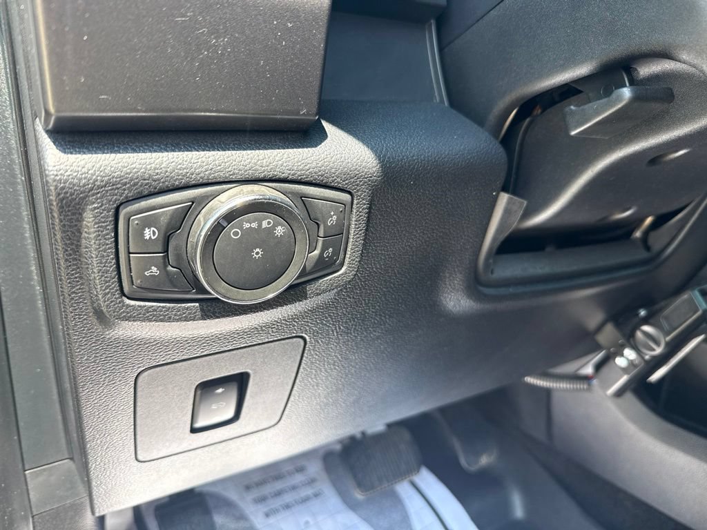 Used 2017 Ford F150 XLT w/ Equipment Group 302A Luxury AWD/4WD image 18