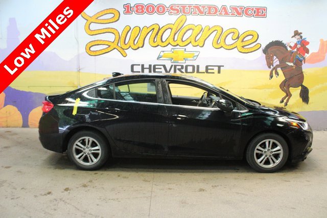 Used 2017 Chevrolet Cruze LT