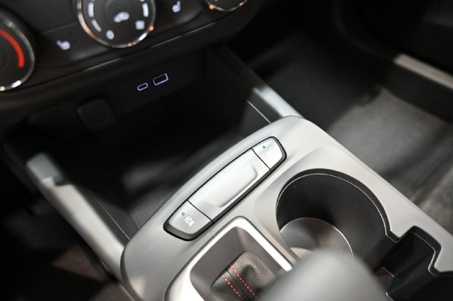 New 2026 Chevrolet Trax RS w/ Sunroof Package FWD image 19