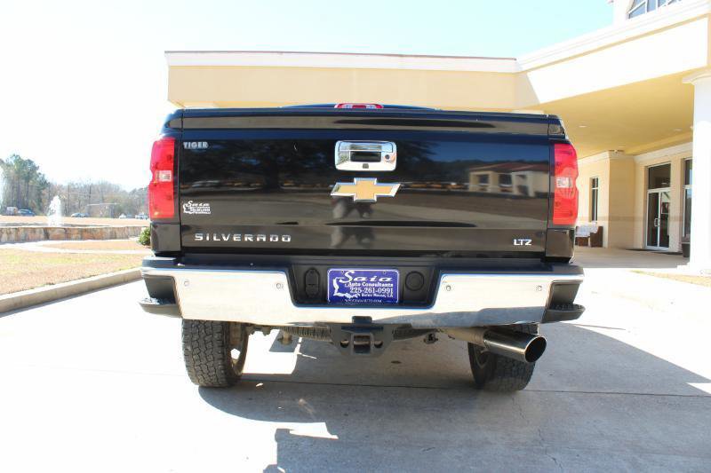Used 2017 Chevrolet Silverado 2500 LTZ w/ Vortec Plus Package image 15