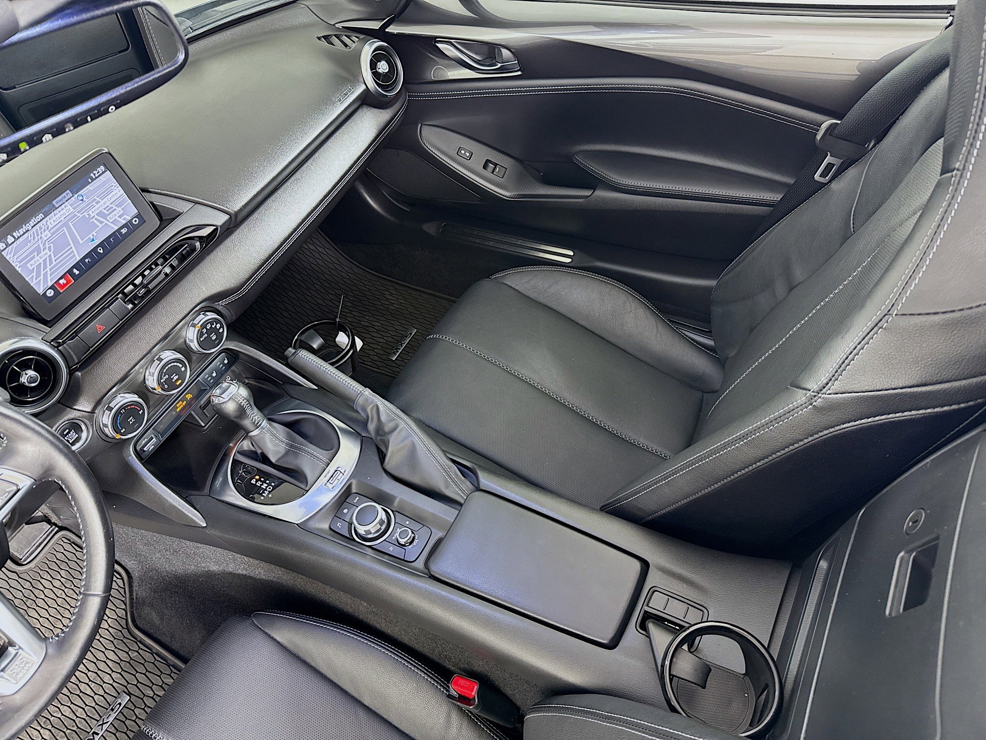 Used 2023 MAZDA MX-5 Miata Grand Touring w/ Weather Package image 28