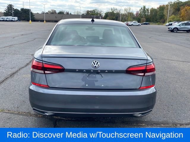 Used 2022 Volkswagen Passat 2.0T image 5