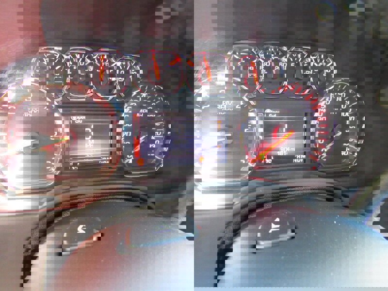 Used 2015 GMC Yukon XL SLT w/ Open Road Package image 23