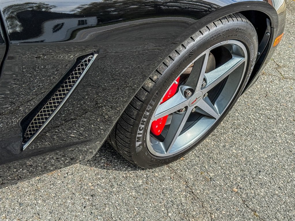 Used 2011 Chevrolet Corvette Convertible w/ Preferred Equipment Group RWD image 35