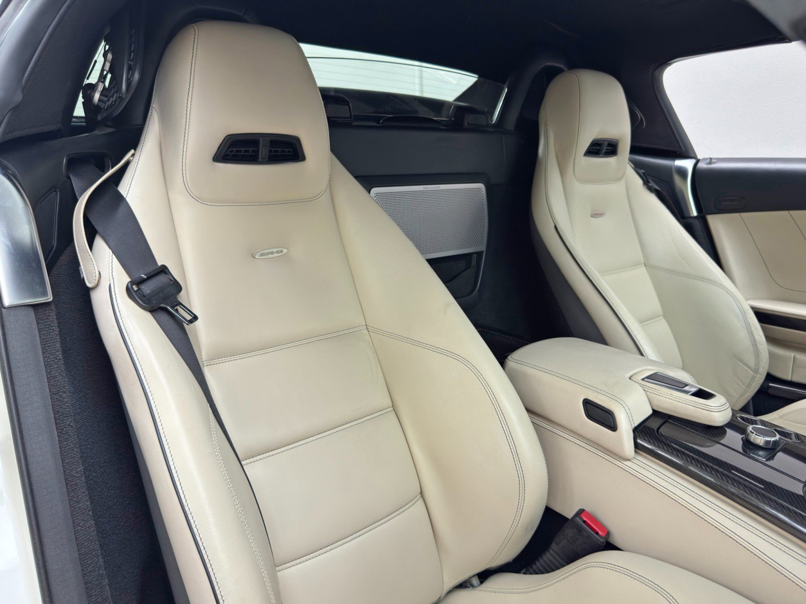 Used 2012 Mercedes-Benz SLS AMG Roadster image 37