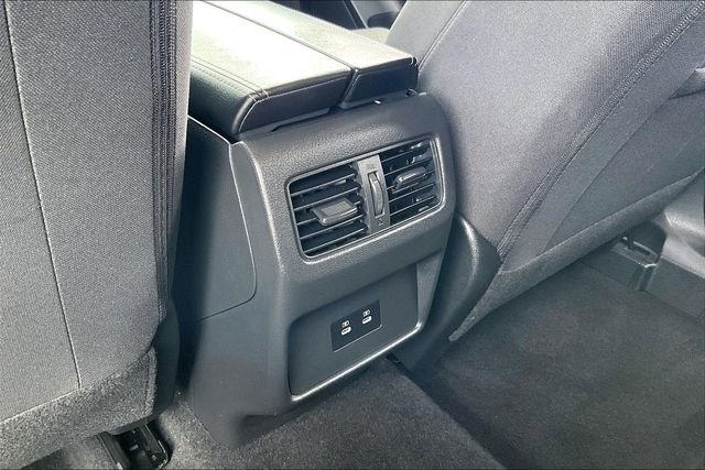Certified 2024 Nissan Rogue SV FWD image 24