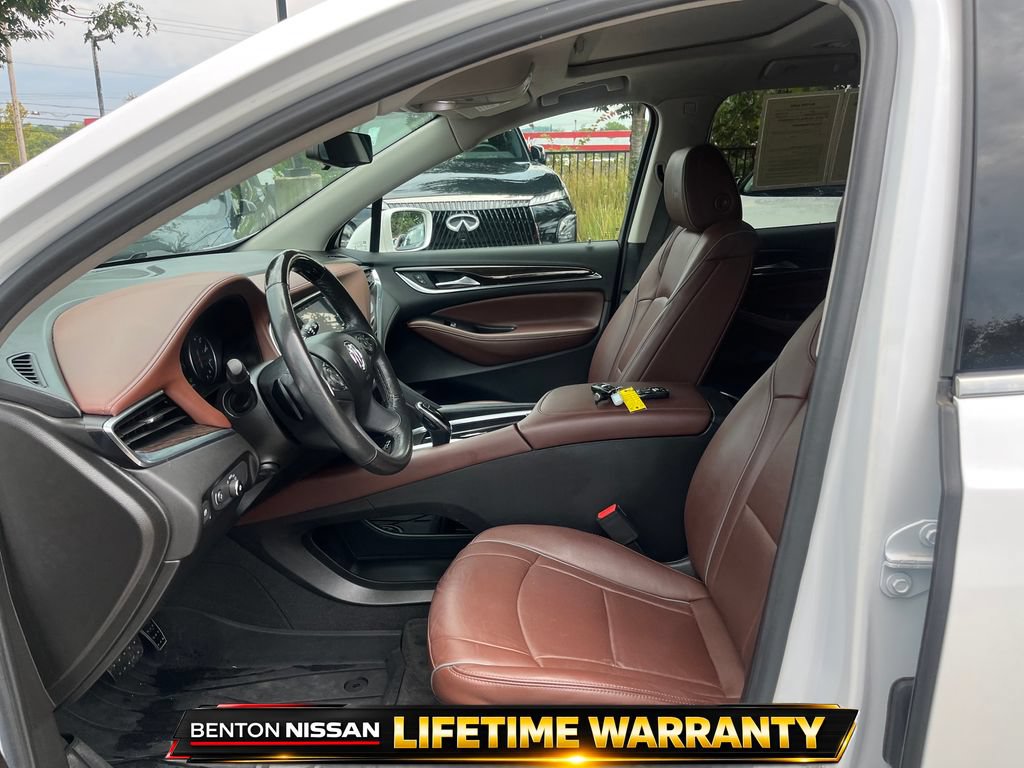 Used 2020 Buick Enclave Avenir w/ Avenir Technology Package FWD image 11