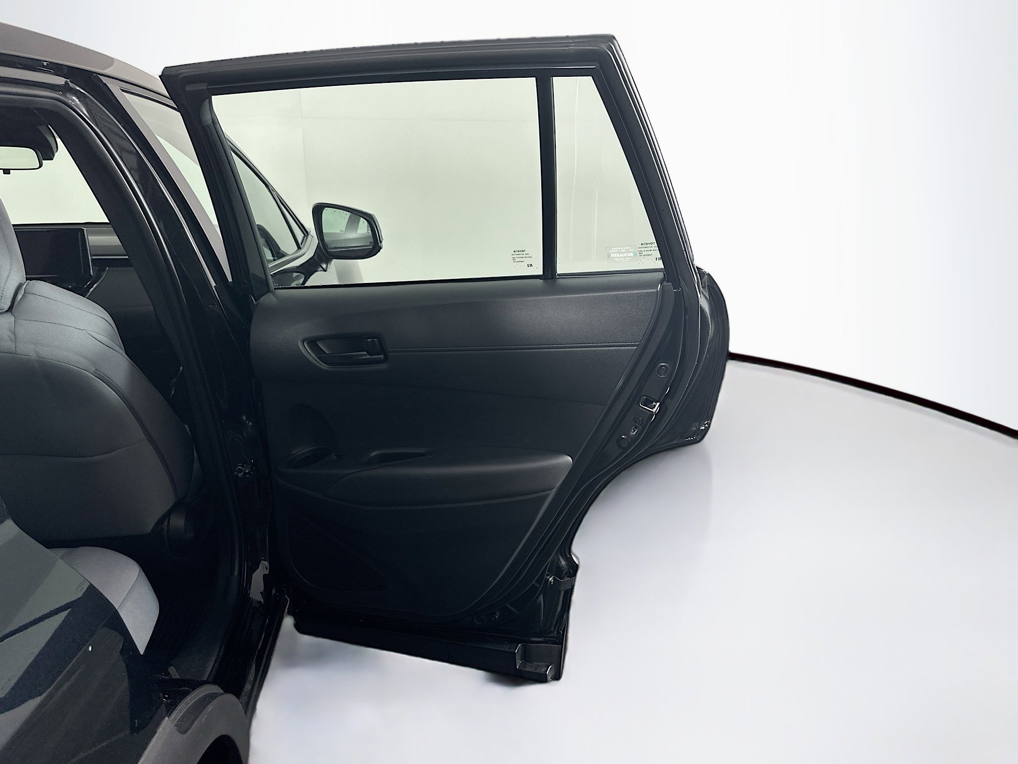 Used 2025 Toyota Corolla Cross AWD Hybrid image 29