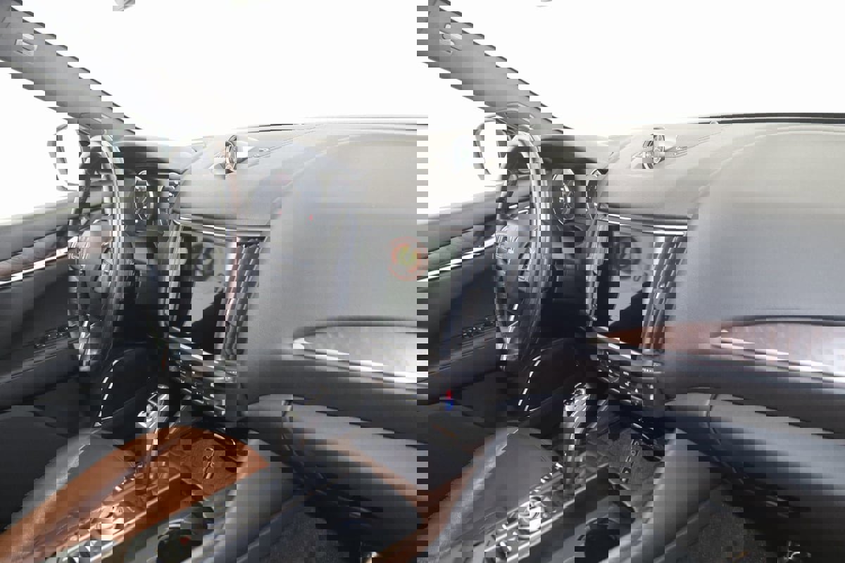 Used 2022 Maserati Levante Modena image 46