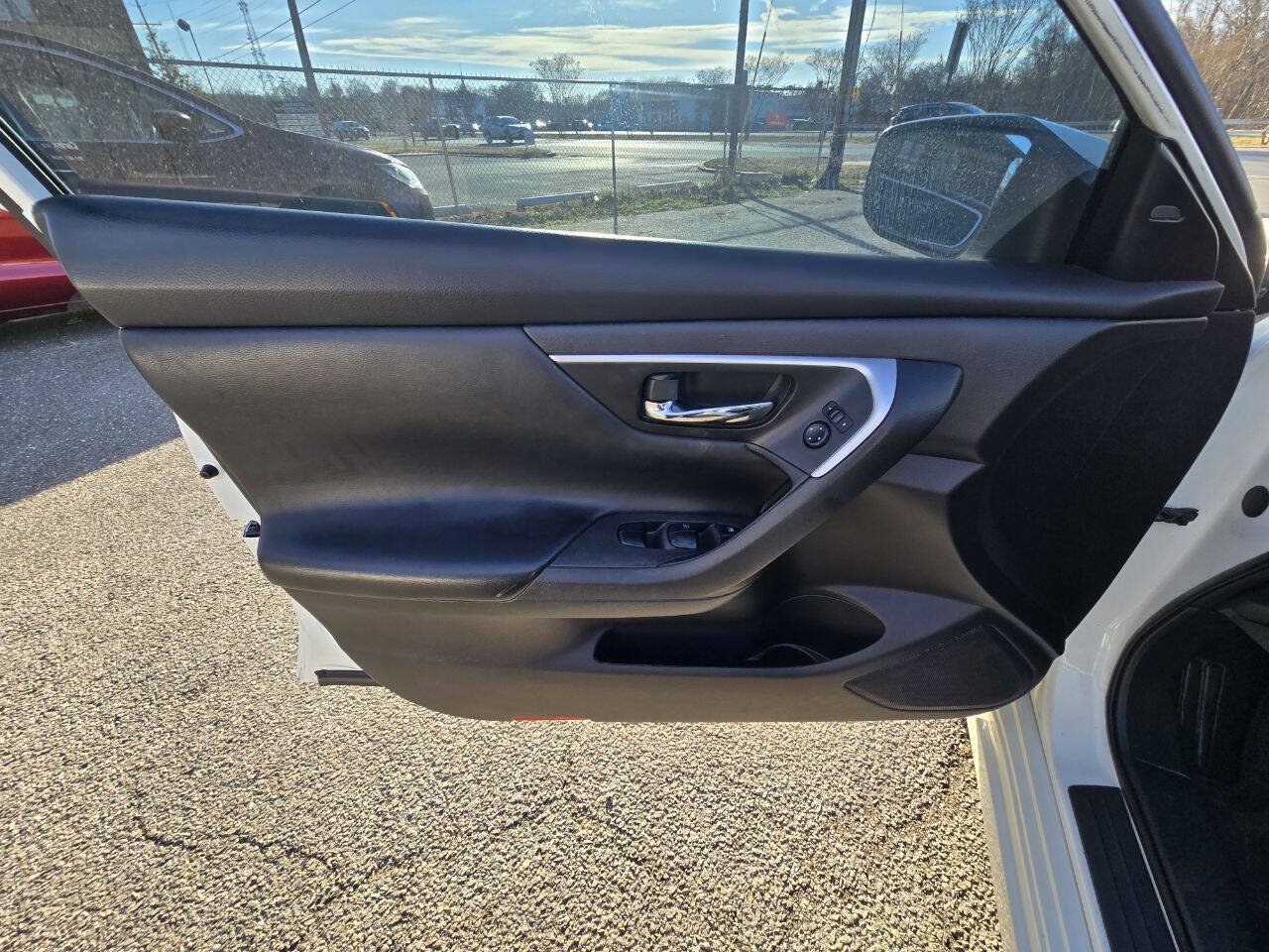 Used 2016 Nissan Altima 2.5 SV FWD image 21