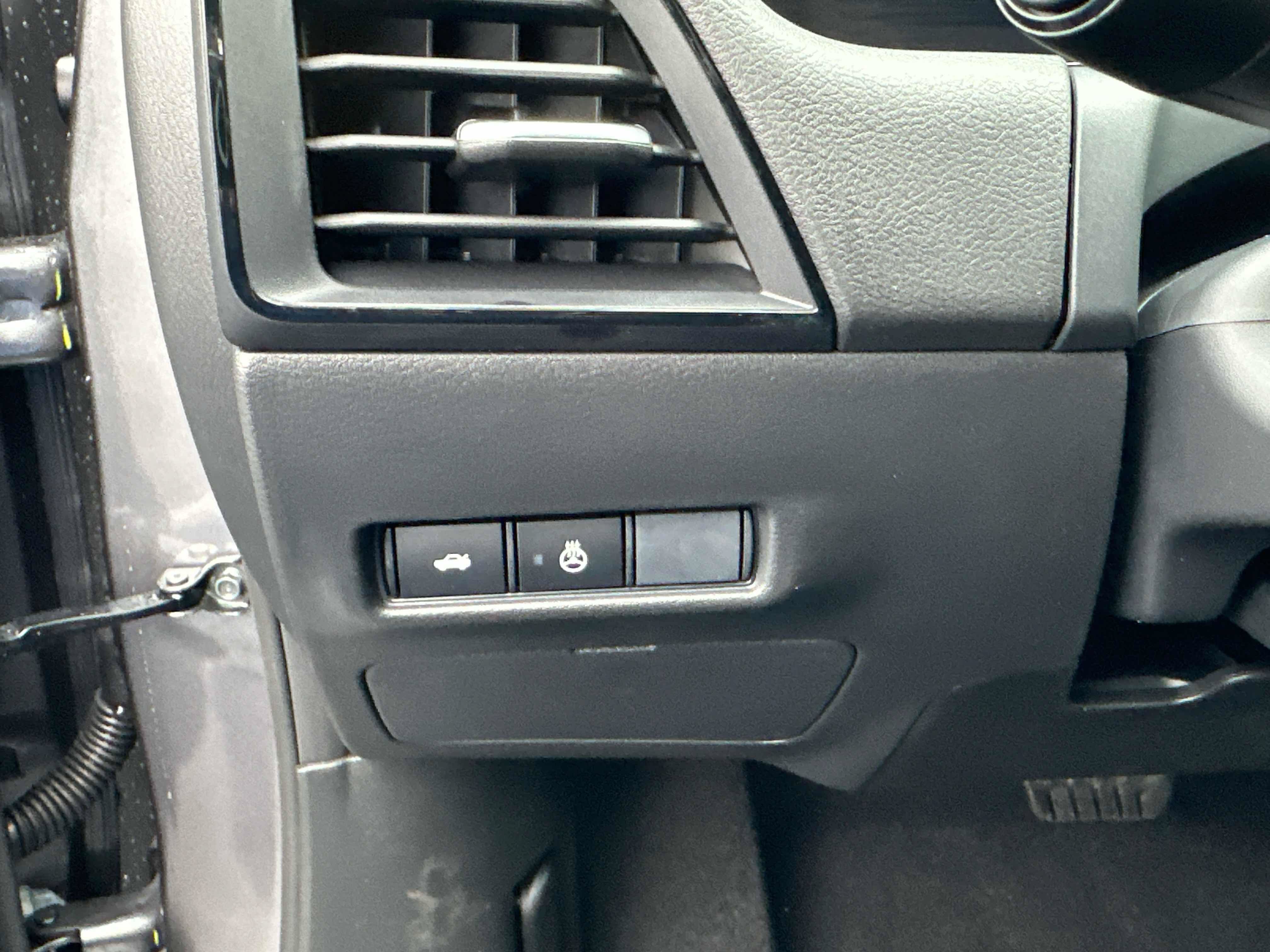 New 2026 Nissan Sentra SV w/ SV Convenience Package FWD image 18