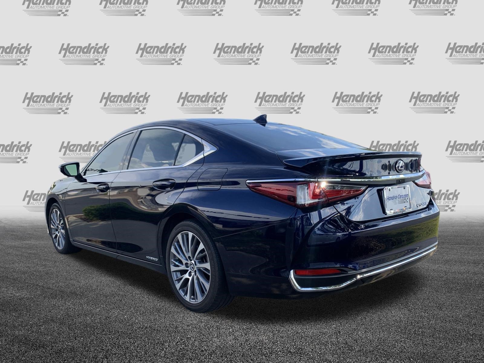 Used 2020 Lexus ES 300h w/ Premium Package FWD image 8