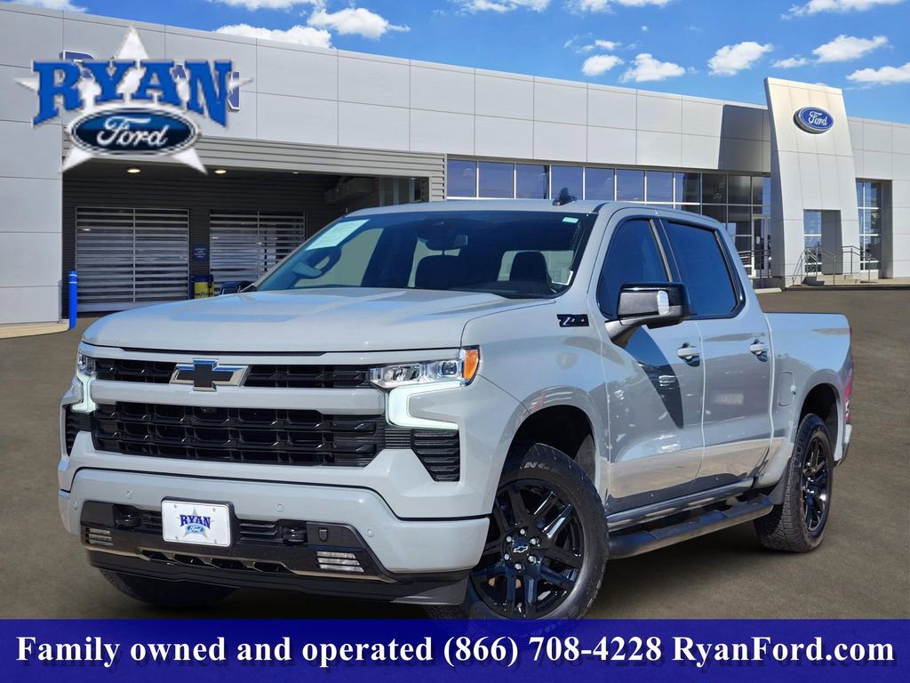 Used 2025 Chevrolet Silverado 1500 RST image 1