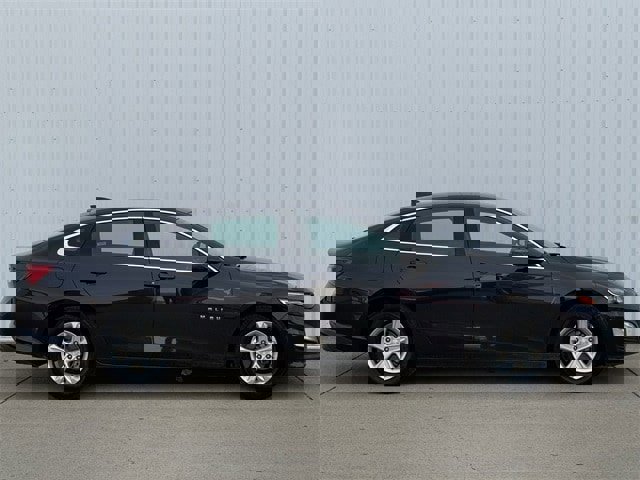 Used 2023 Chevrolet Malibu LT image 3