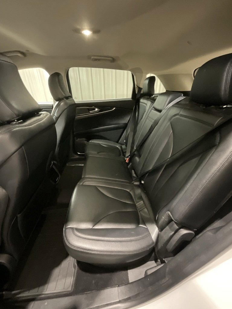 Used 2022 Lincoln Nautilus Standard image 11