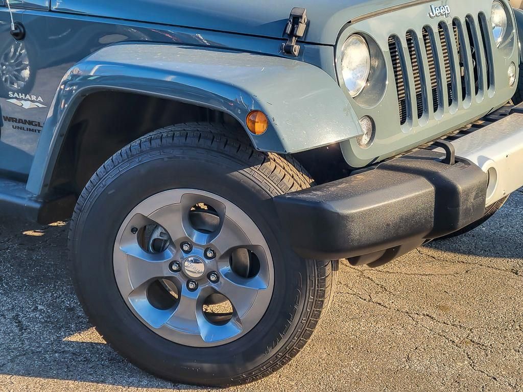 Used 2014 Jeep Wrangler Unlimited Sahara w/ Dual Top Group image 4