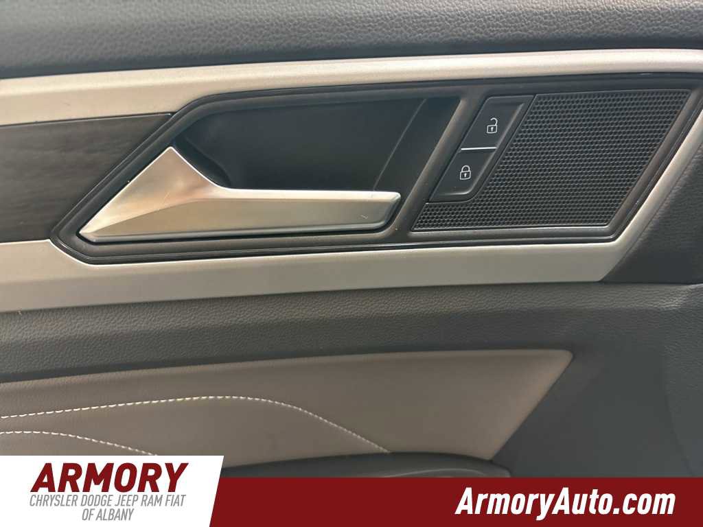 Used 2022 Volkswagen Atlas SE w/ Panoramic Sunroof Package image 8