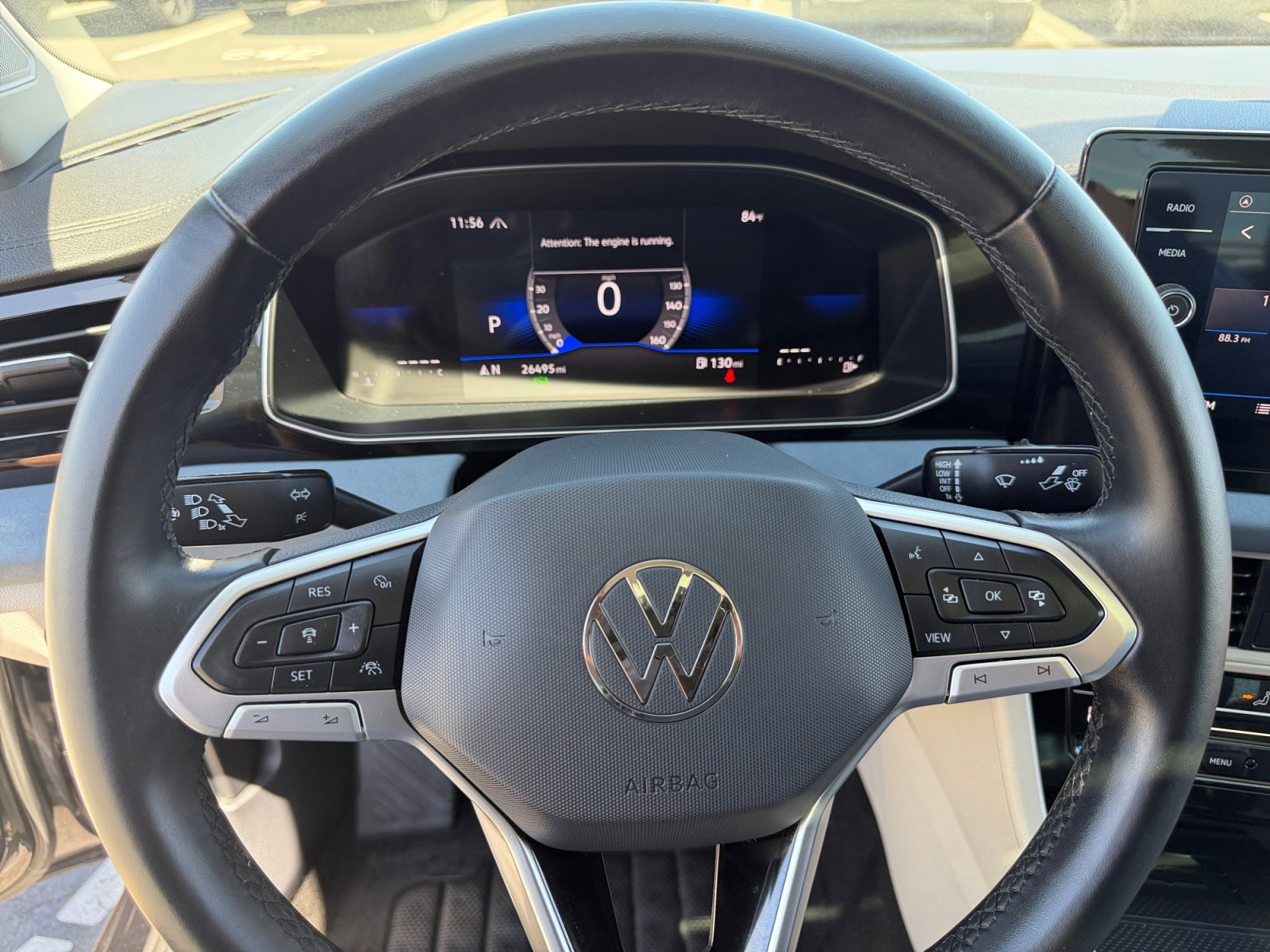 Certified 2025 Volkswagen Jetta SE w/ Sunroof Package image 9