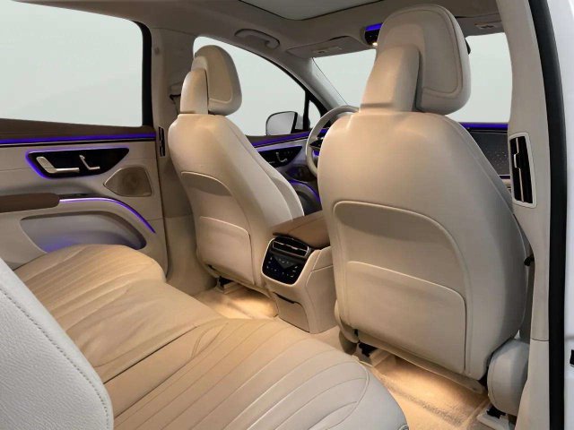 Used 2023 Mercedes-Benz EQS 450+ SUV image 49