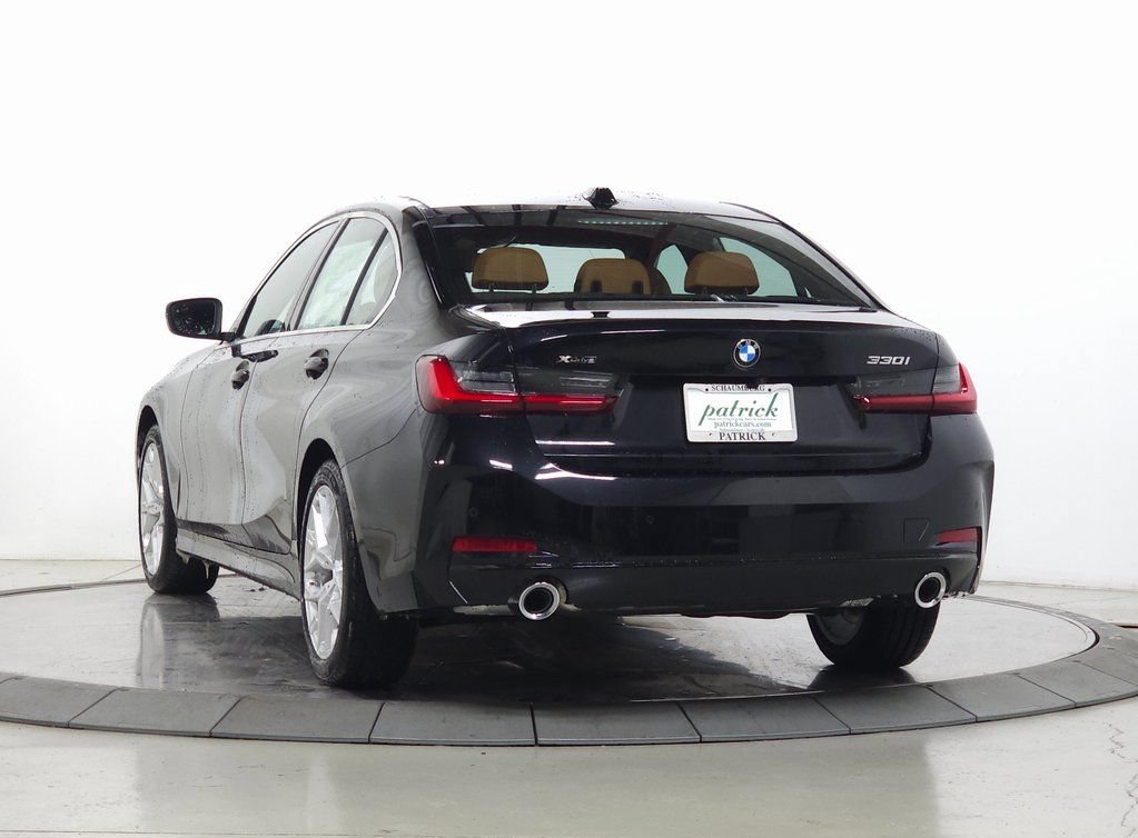 Used 2026 BMW 330i xDrive Sedan w/ Premium Package AWD/4WD image 5