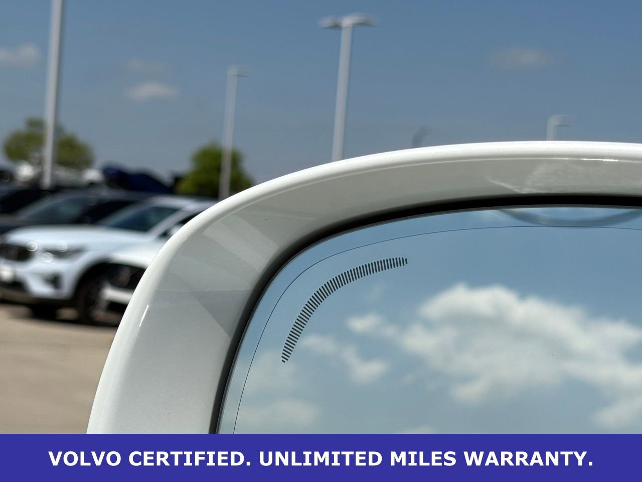 Certified 2023 Volvo XC60 B5 Ultimate w/ Climate Package image 12