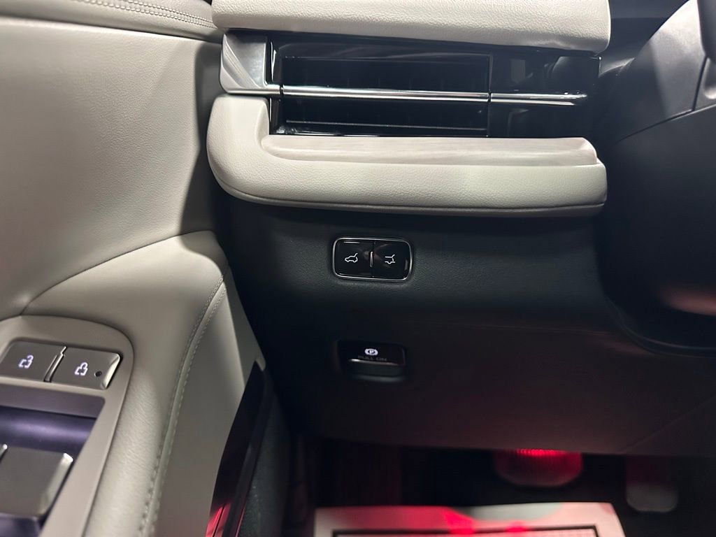 Used 2025 Lincoln Navigator Reserve image 17