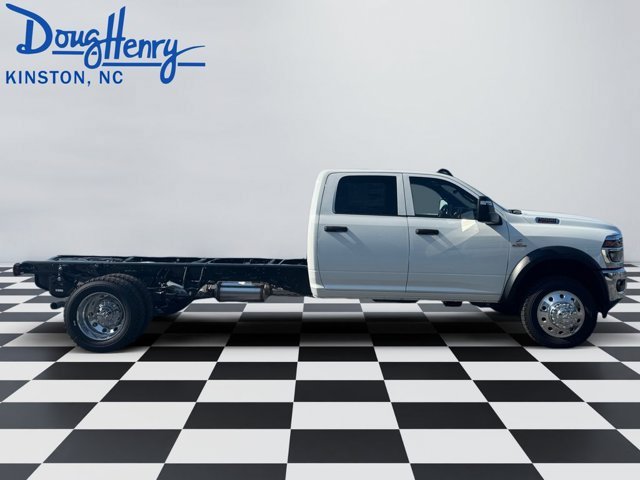 New 2026 RAM 5500 Tradesman w/ Chrome Appearance Group AWD/4WD image 6