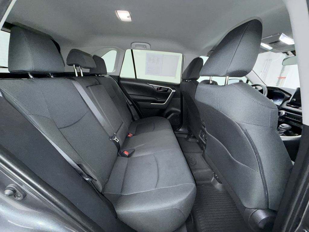Certified 2024 Toyota RAV4 LE AWD/4WD image 18
