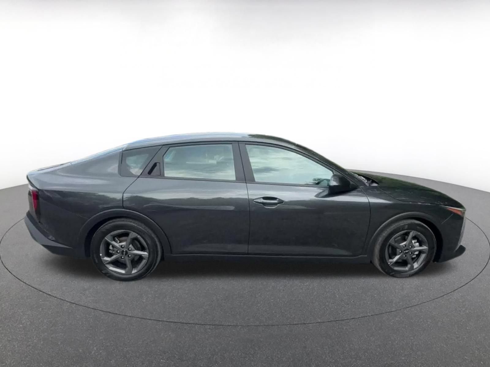 Used 2026 Kia K4 FWD image 15