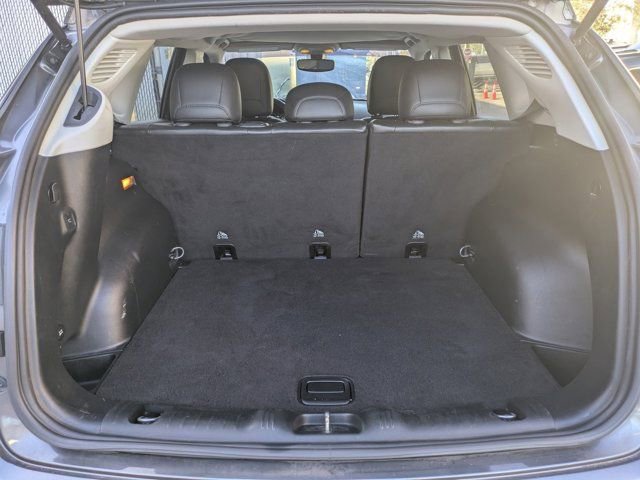 Used 2018 Jeep Compass Altitude w/ Popular Equipment Group image 11