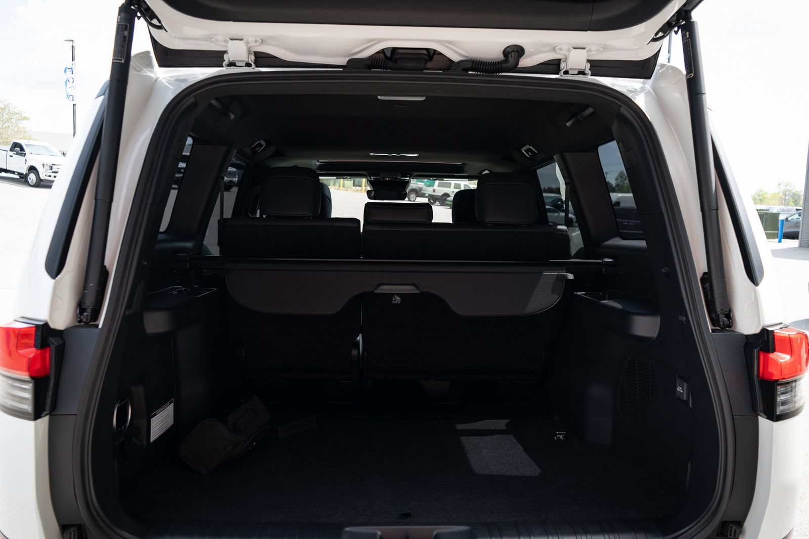 Used 2025 Lexus GX 550 AWD/4WD image 16