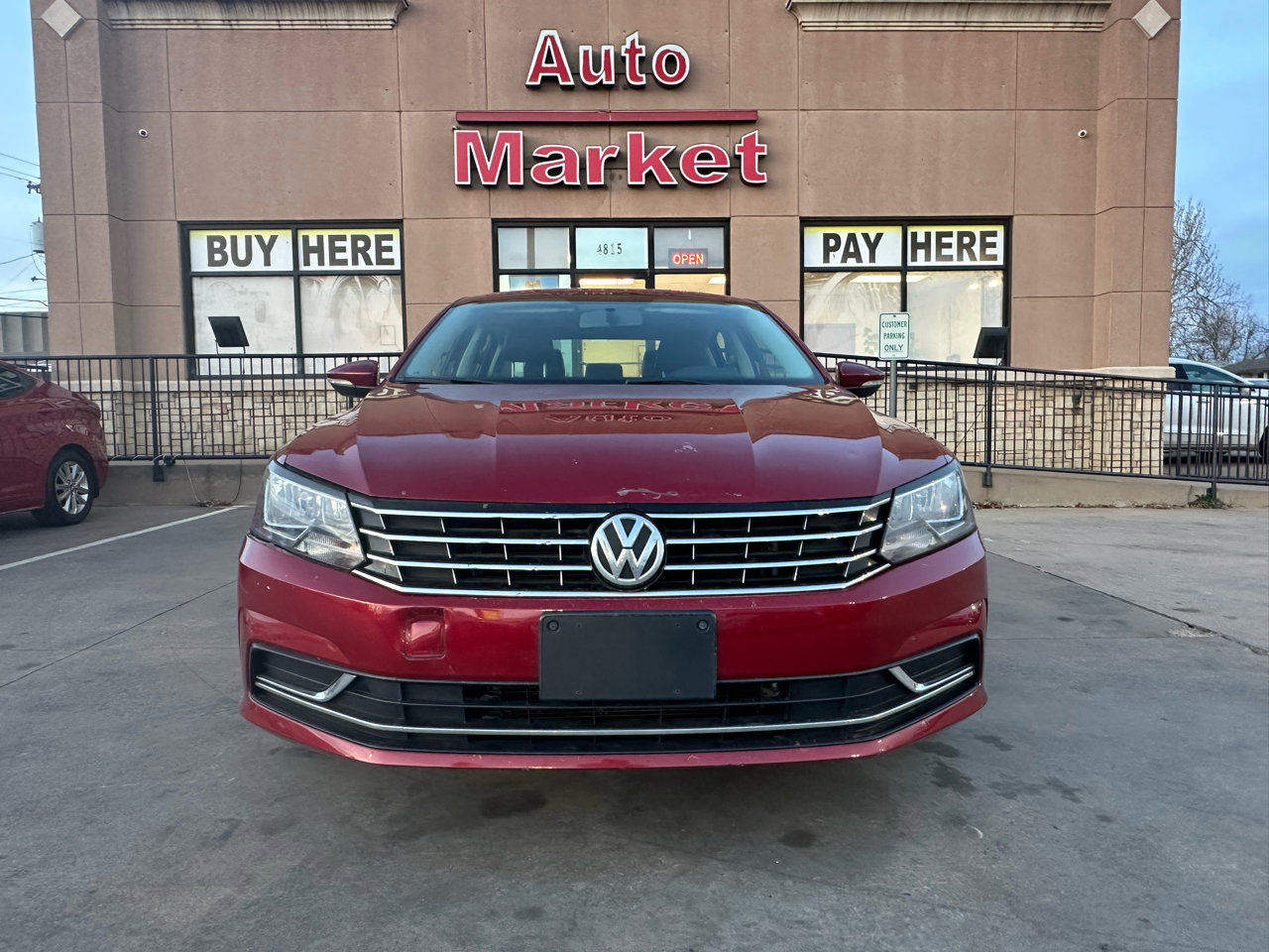 Used 2016 Volkswagen Passat 1.8T SE FWD image 2