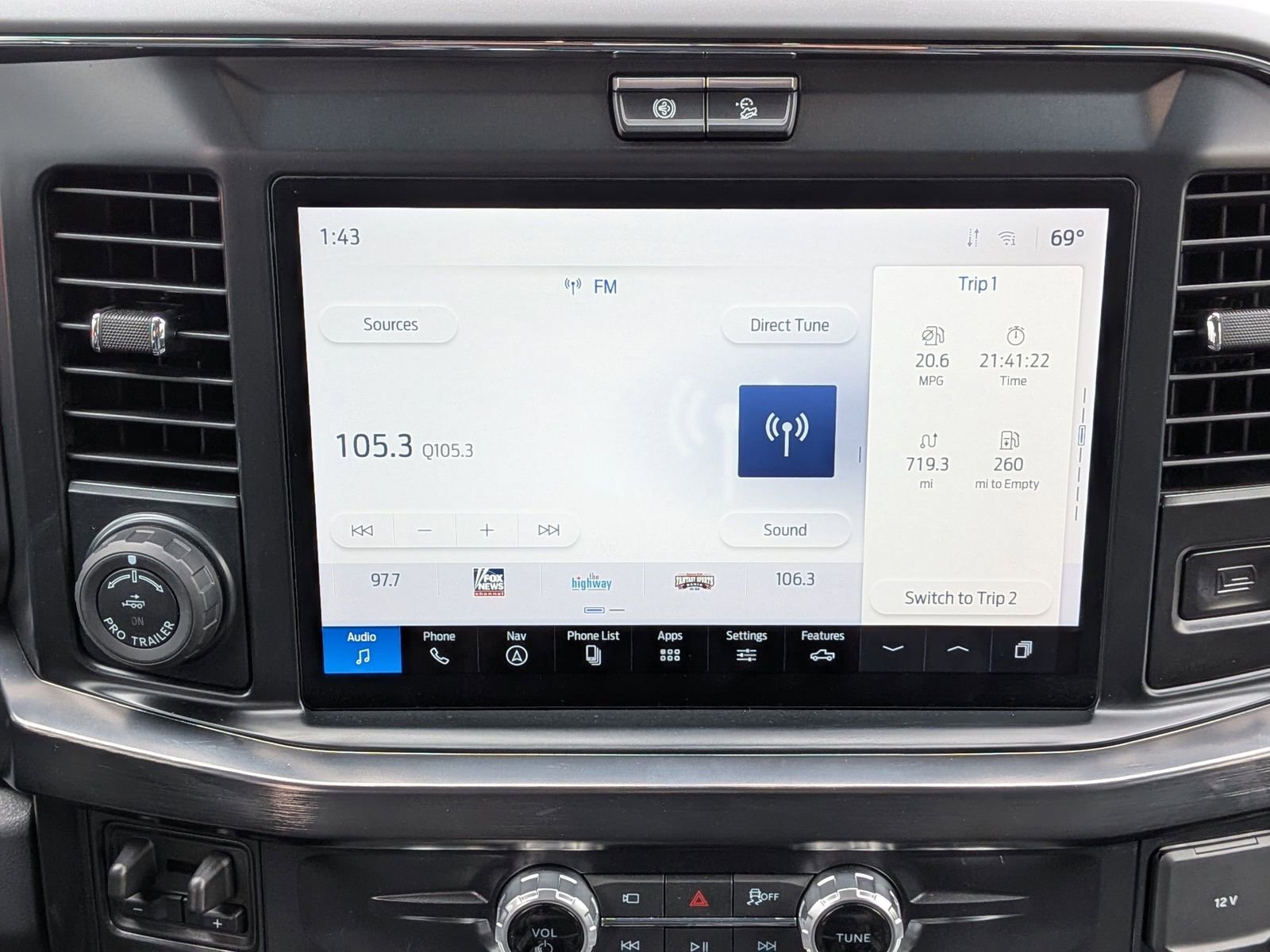 Certified 2026 Ford F250 Lariat w/ Black Appearance Package image 10