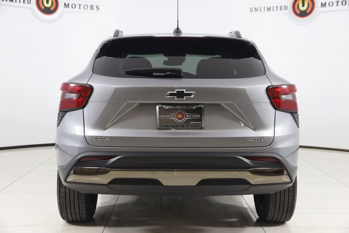 Used 2024 Chevrolet Trax ACTIV w/ Sunroof Package image 48