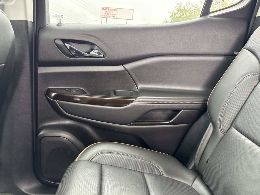 Used 2023 GMC Acadia AT4 w/ Preferred Package AWD/4WD image 15