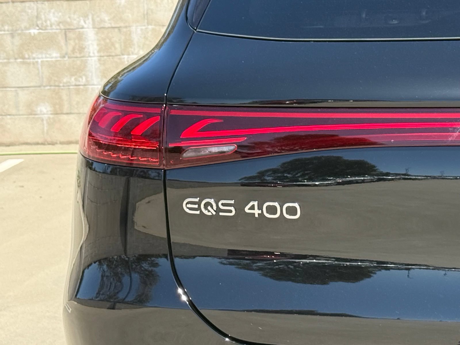 New 2026 Mercedes-Benz EQS 400 4MATIC SUV image 9