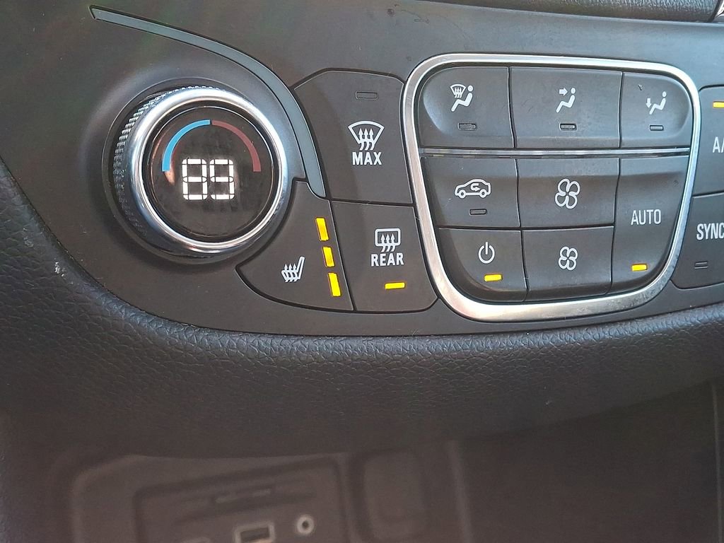 Used 2020 Chevrolet Equinox LT image 23
