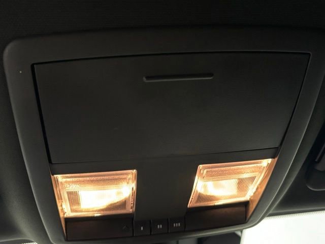 Used 2021 Dodge Challenger R/T Scat Pack RWD image 32